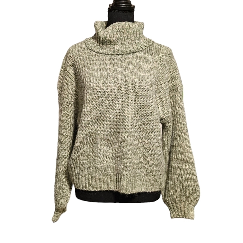 Old Navy Oversized Cropped Green Turtleneck Sweater Acrylic Poly Nylon Wool Sz M